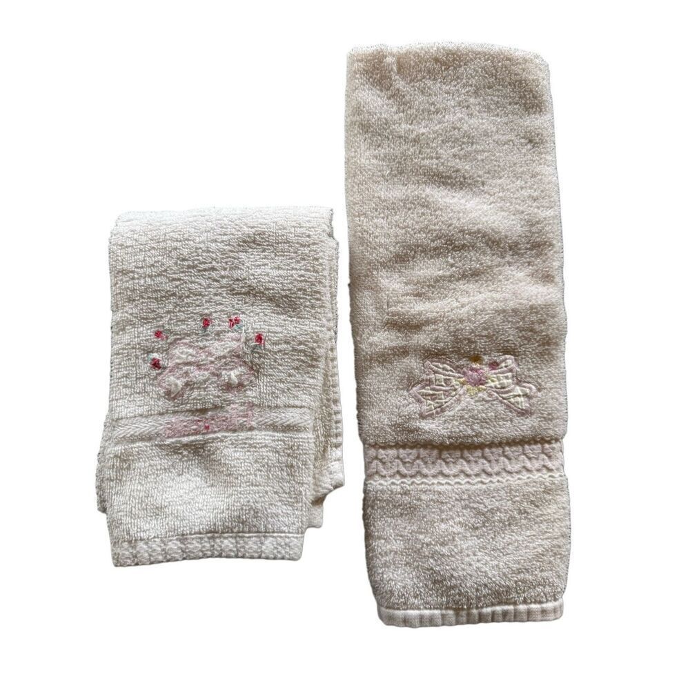 cotton vintage 90s bath & hand towel bathroom embroidered floral basket soft pin